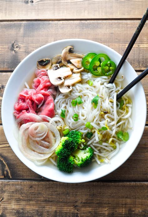 Low Carb Pho Vietnamese Beef Noodle Soup Recipe Ketogasm
