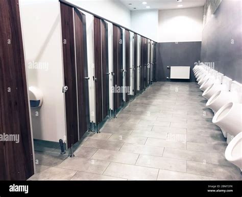Open Bathroom Stall Hi Res Stock Photography And Images Alamy