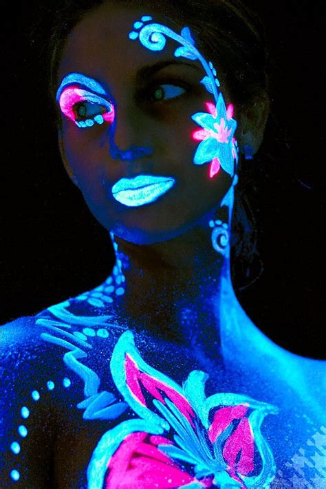 Dominika 8106 By Pasiasty On Deviantart Body Painting Neon Face