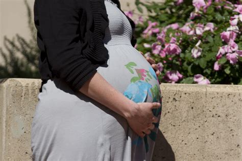 Fainting during the first trimester of pregnancy may raise ...
