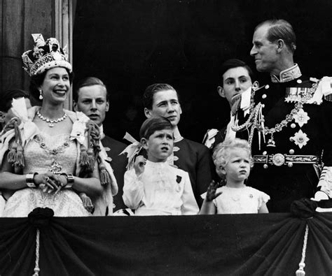 queen elizabeth becomes britain s longest serving monarch