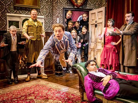 The Play That Goes Wrong Cheap Theatre Tickets Duchess Theatre