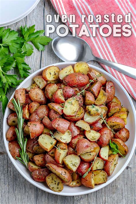 This easy baked potato recipe makes potatoes with salty, crispy skin and tender, fluffy insides. Bake Potatoes At 425 : Roasted Baby Potatoes With Rosemary And Garlic Bake Eat Repeat ...