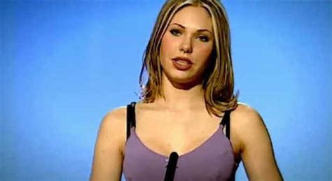 Ilary blasi ha ammesso che la compagna di berlusconi scherzando le dice che non parla mai di lei nelle interviste ma a tutto c'è una motivazione parliamo di ilary blasi e silvia toffanin. Ilary Blasi a 19 anni: ecco il primo provino della futura ...