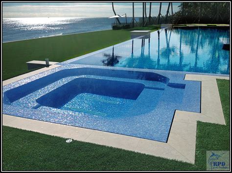 There are real pool professionals working here. Infinity Pool | Vanishing Edge Pool | Palm Beach FL ...