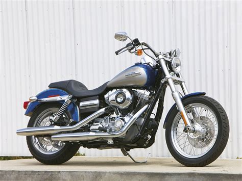 In this version sold from year 1998 , the dry weight is 271.0 kg (597.5 pounds). 2009 Harley-Davidson FXDC Dyna Super Glide Custom pictures