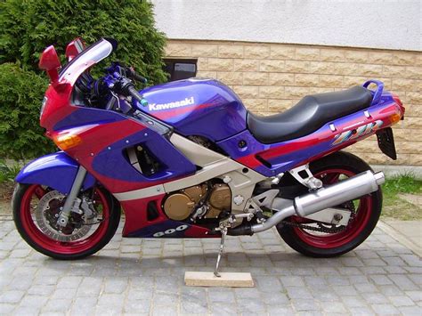 Try finding the one that is. MOTO TRADE | Kawasaki ZZR 600