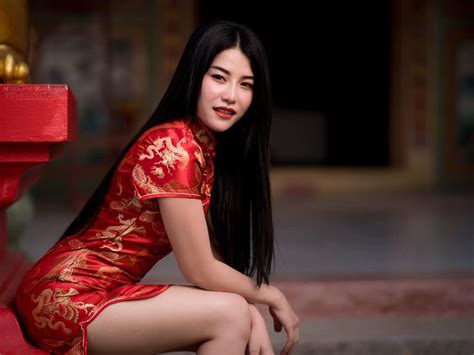 How To Know If A Chinese Woman Likes You