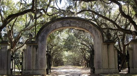 Savannah's holiday tour of homes features exquisite architecture, beautiful furnishings, and gracious hospitality. WORMSLOE PLANTATION Savannah, GA - YouTube