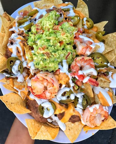 food blog — yummyfoooooood nachos with shrimp