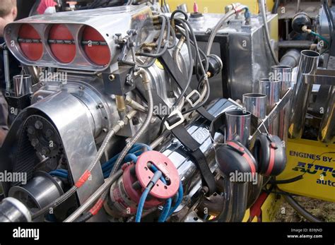 V8 Tractor Pulling Engine Powerful Loud Stock Photo Alamy