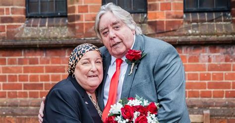 Terminally Ill Woman Renews Marriage Vows After 42 Years In Touching Bucket List Ceremony