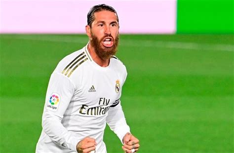 Capitán del @realmadrid y de la @sefutbol. Sergio Ramos da por hecho este fichaje TOP… ¡para 2021!