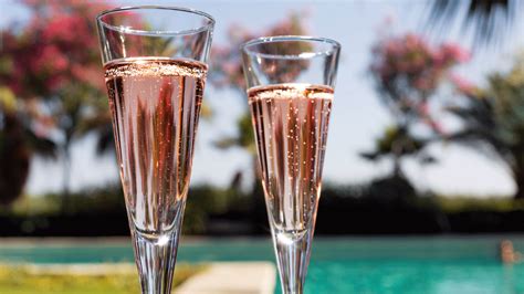 scientists confirm prosecco champagne gets you drunk quicker