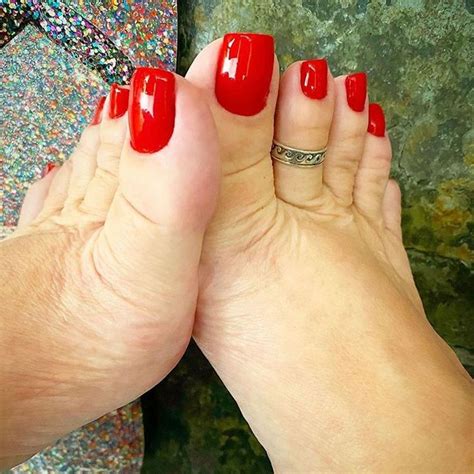 Pin By Rod Arnold On Long Toenails In 2020 Pretty Toe Nails Red