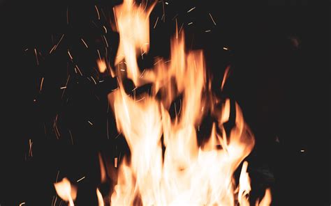 Download Wallpaper 3840x2400 Bonfire Fire Sparks Flame 4k Ultra Hd