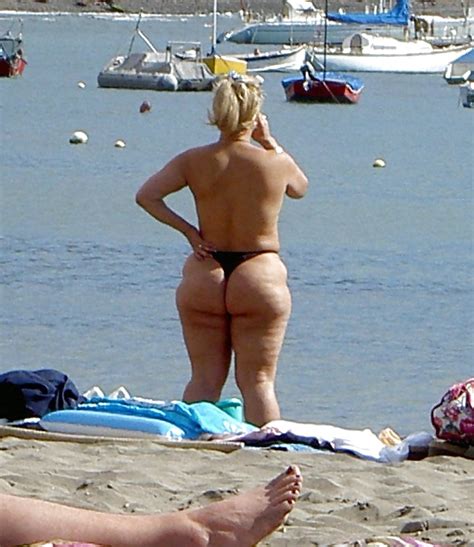 Candid Mature Bikini Butt Voyeur Beach Booty 55 Фотки