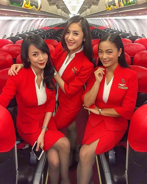 Difference Between Cabin Crew And Air Hostess