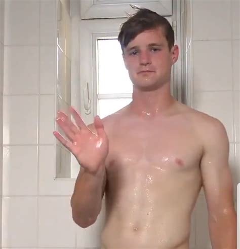 Feast Your Eyes On This Ginger Twink Showering