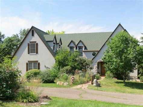 Jennifer is a specialist in architecturally significant homes in boulder and after working here for more than 20 years, she has cultivated a deep expertise in the premium neighborhoods and the region's most prestigious builders. Boulder Spanish Hills - Boulder Real Estate News