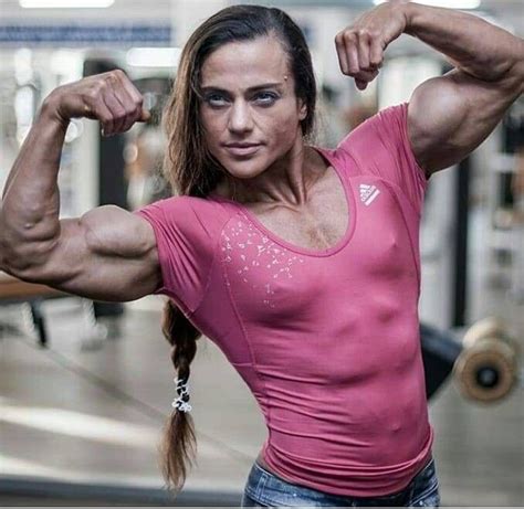 Pin By Marcin Pie Kowski On S Muscular Women Body Building Women