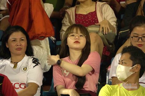 We did not find results for: Vợ sắp cưới Công Phượng và bồ Quang Hải khoe sắc trên sân ...