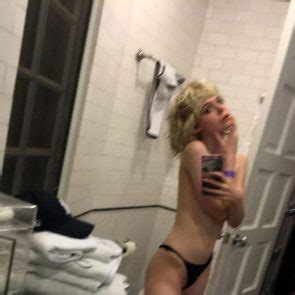Elle Fanning Nude Leaked Photos Scandal Planet