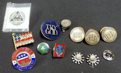 Vintage Lot Of Collectible Pins And Buttons See Photos For