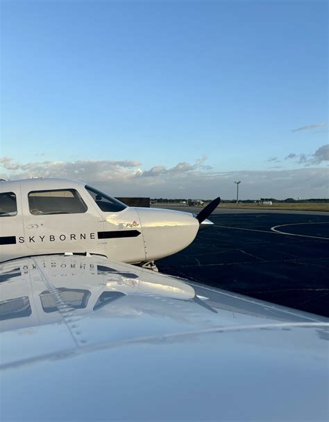 Piper Aircraft Delivers First Pilot 100i To Skybornes Vero Beach Campus