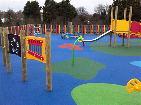 Colourful Wet Pour Playground Surface With Splash Patterns Rubber Playground Flooring