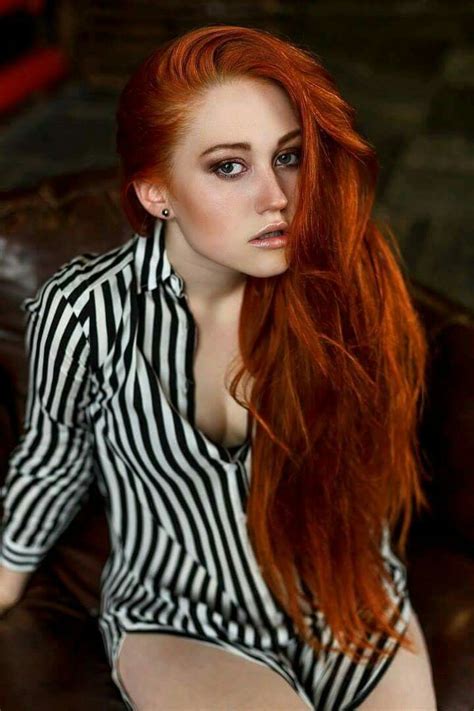 Pin By Bob Rabon On Scarlett Vixens Beautiful Redhead Fashion Redhead