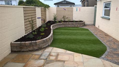 If you don't have hours to spend on keeping your garden looking great, here are some easy, budget friendly and low maintenance gardening tips. Low Maintenance Garden, Synthetic lawn & Sandstone Patio ...