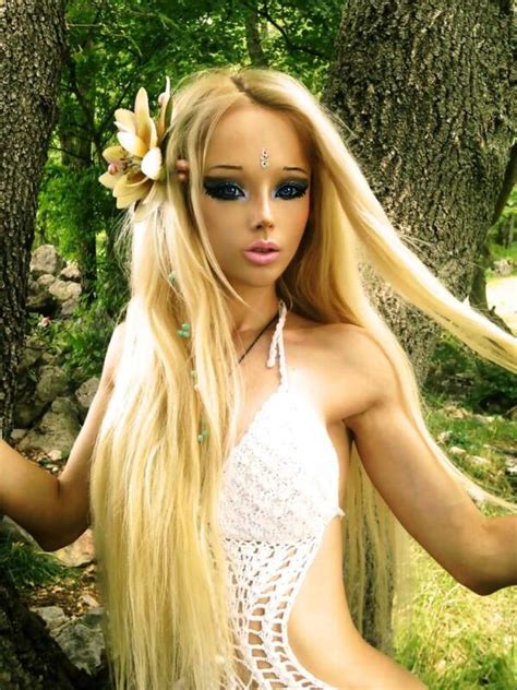 Surreal Photos Of Valeria Lukyanova The Human Barbie Doll