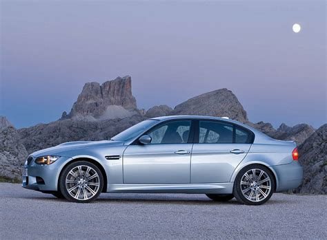 The ice drives the rear wheels of the vehicle. 2008 BMW M3 Sedan | BMW | SuperCars.net