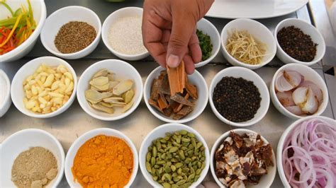 India), tên gọi chính thức là cộng hòa ấn độ (tiếng hindi: Những món ăn đặc trưng nổi tiếng hấp dẫn của ẩm thực Ấn Độ ...