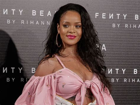 What Rihannas Fenty Beauty Makeup Looks Like On Different Skin Tones
