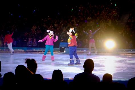 Our Evening At Disney On Ice Presents Frozen ⋆ Mama Geek