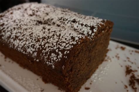 12 mulden eines muffinblechs mit muffinförmchen bestücken. Rotweinkuchen, schön saftig (Rezept mit Bild) von lila ...