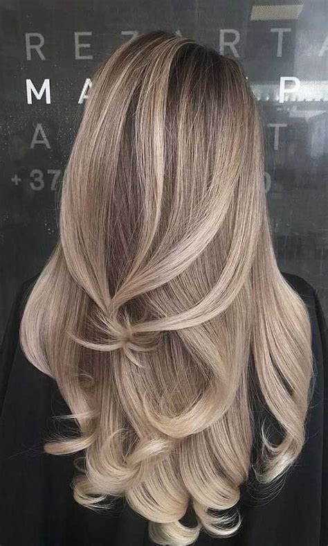 20 Shades Of Blonde The Trendiest Blonde Hair List Of 2020 Ecemella Hair Color Crazy