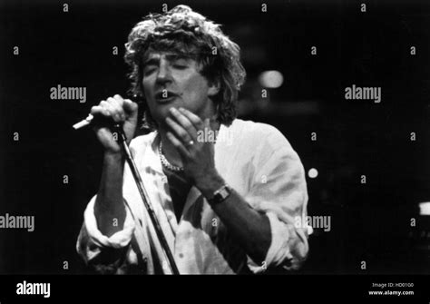 Rod Stewart In Concert Ca Late 1970s Early 1980s Stock Photo Alamy