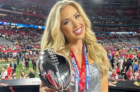 Chiefs Heiress Gracie Hunt Celebrated Kansas Citys Super Bowl Win In Short Silver Dress Page