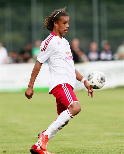 Gol tunggal yussuf yurary poulsen membawa tim. yussuf poulsen