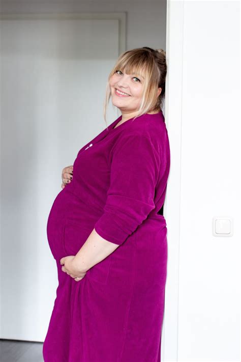 Pin Auf Plus Size Pregnancy Schwanger In Großen Größen