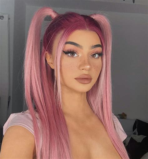 Long Pink Hair Pink Hair Dye Girl With Pink Hair Long Hair Girl