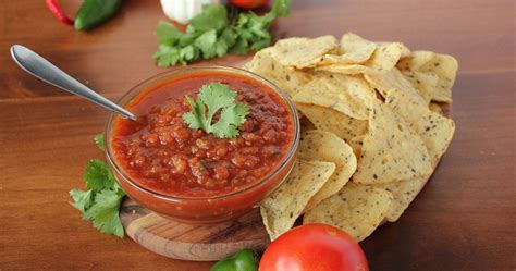 With classic ingredients like tomatoes, onion, jalapeño and cilantro. Homemade salsa: easy homecanned salsa recipe - Kitchen Cents