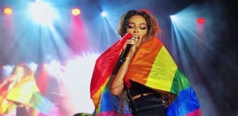 Eleni foureira / ελενη φουρεϊρα. Eleni Foureira slays on the Athens Pride 2019 stage ...