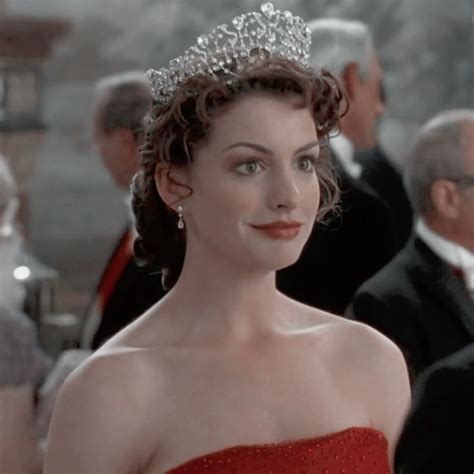Disneypsd Anne Hathaway Mandy Moore Julie Andrews Chris Pine 2000’s Outfits Princess