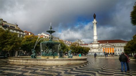 This article attracts a mixture of comments: Visions of Lisbon : Portugal | Visions of Travel