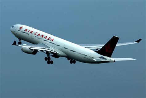 Air Canada Passenger Says She Woke Up Alone In Dark Empty Plane After
