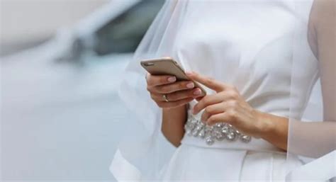 Bride Exposed Cheating Fiancé During Wedding By Reading His Text Messages Instead Of Vows